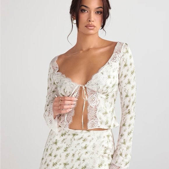 House of CB CLARISSA Top in Garden Print Size Small - Picture 2 of 10